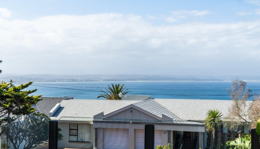4 Bedroom Property for Sale in Linkside Western Cape